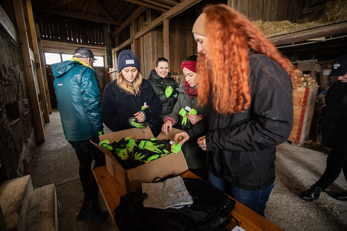 ProTier Corporate Volunteering: Universal Pictures auf dem Lebenshof Schöflioase