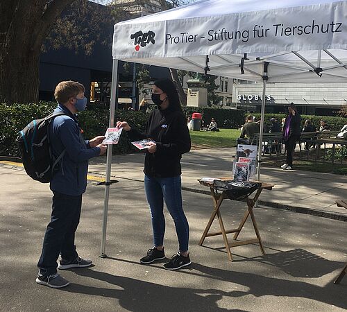 Standaktion in Zürich - Osterfeier ohne Eier!